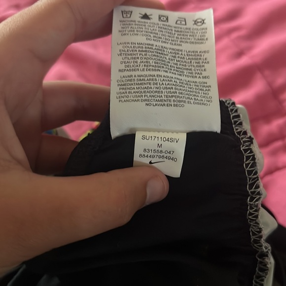 Like new Nike Dri fit running shorts size Medium light grey with neon edging - Picture 4 of 5